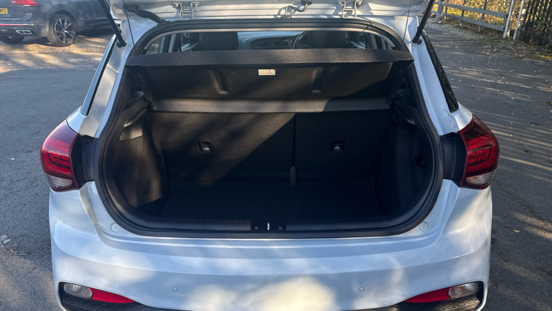 Hyundai i20 1.2 MPi SE 5dr Petrol Hatchback